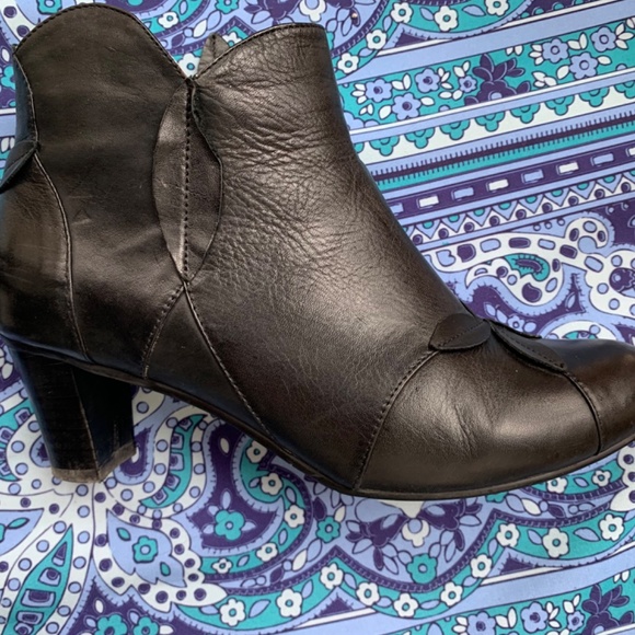 L’artiste black booties size 9 - Picture 2 of 5